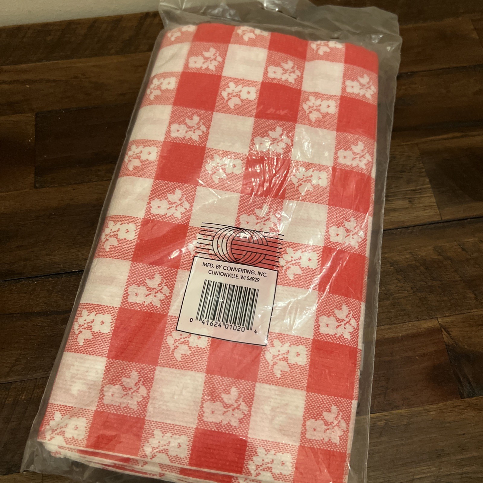 Vtg Picnic Table Cover Tablecloth Gingham Check Paper Tissue Plastic Red USA