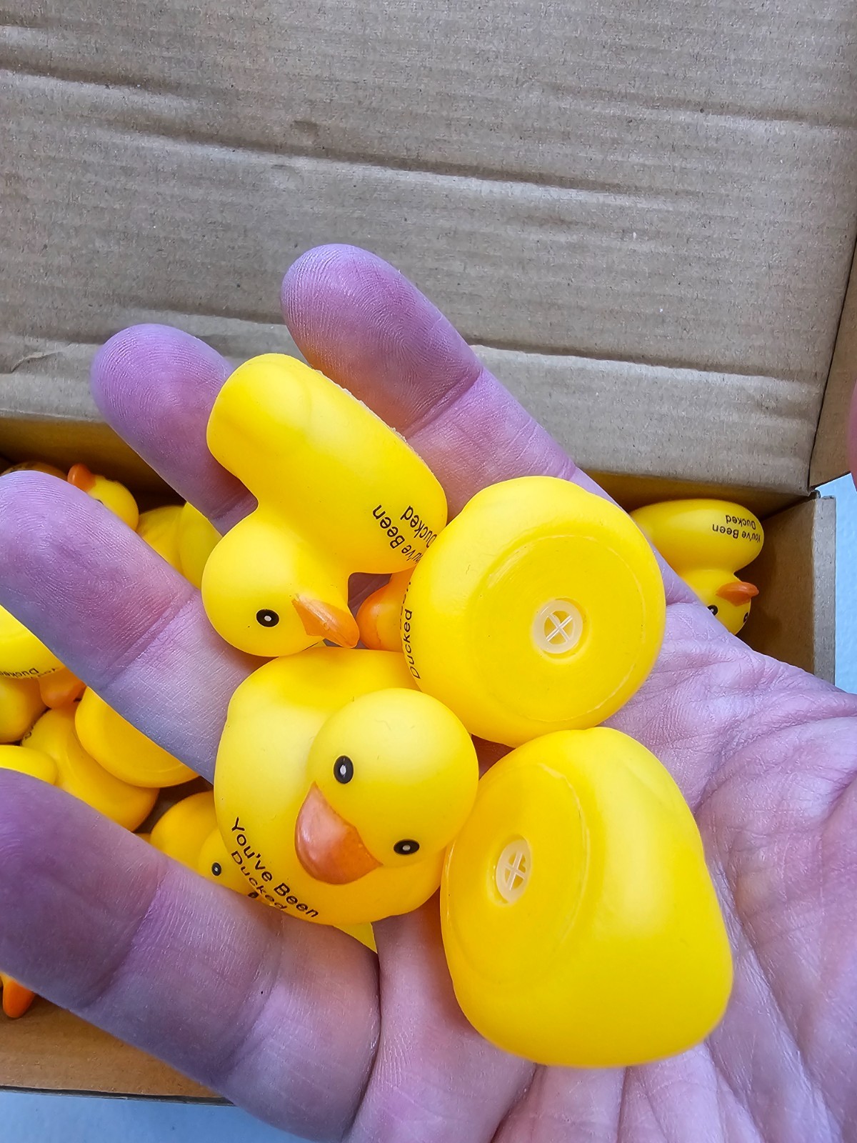 Large Lot of Small Squeaker Ducks Ducking Jeeps Jeep – Fast US Shipping
