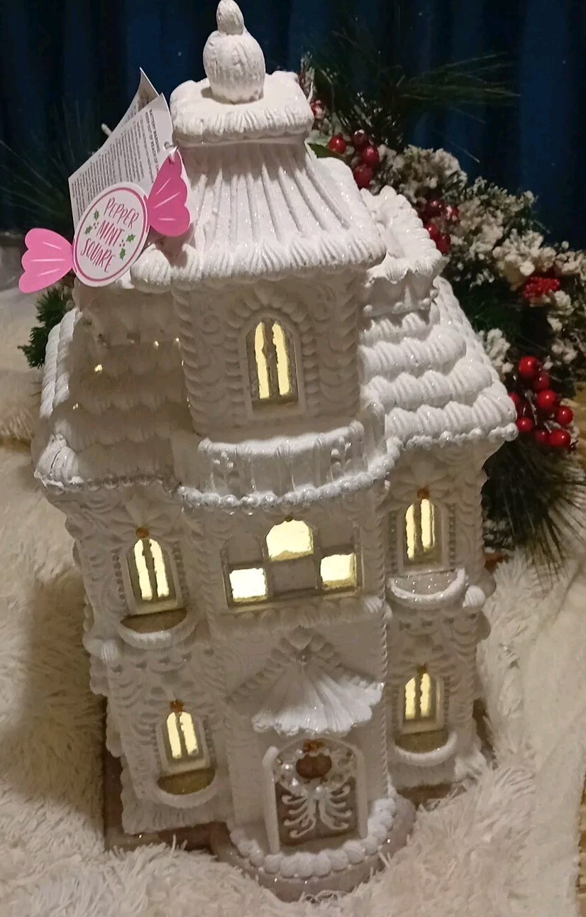Tk Maxx Christmas Extra Large Iced White Sparkly Light Up Gingerbread House RARE
