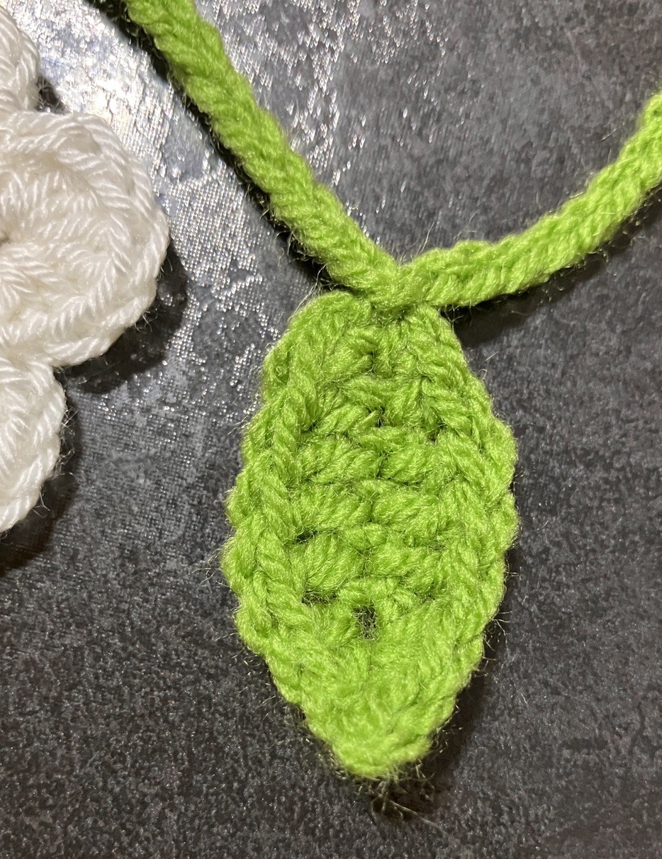 🌼 🍃 NEW Hand Crochet daisy Flowers Bunting Window Camper SUMMER Gift