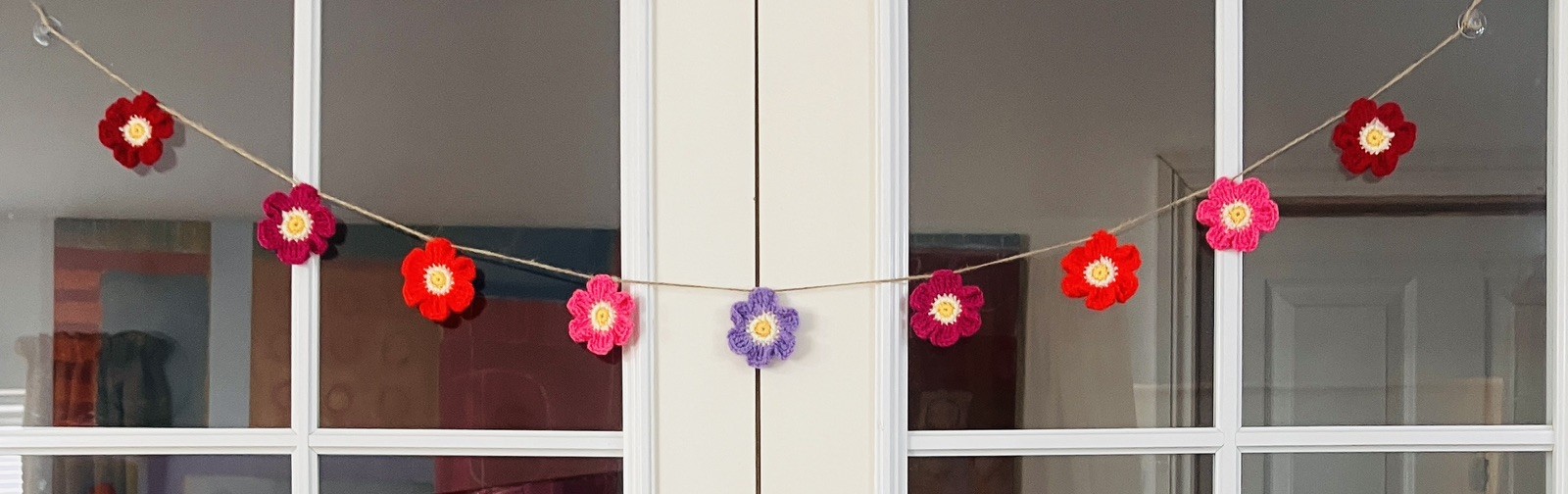 🌸NEW Hand Crochet PRETTY jute 9 Flowers Bunting Window Camper Summer 45” Gift
