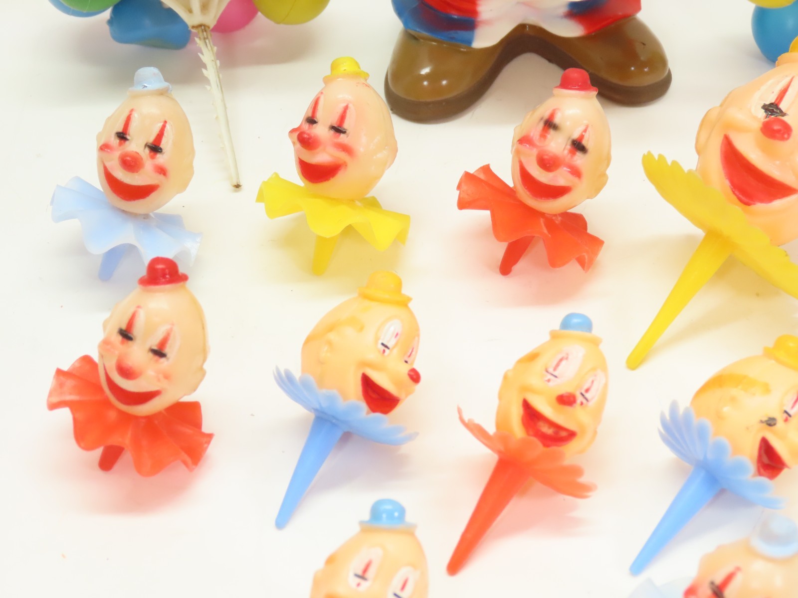 Wilton 1977 Clown Cupcake Cake Toppers Picks Hong Kong Vintage D2755