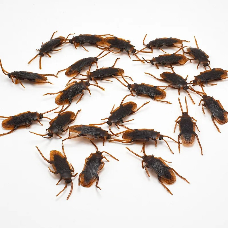 50pcs Silicone Fake Cockroach Prank Toys Halloween Decoration Joke Props – NEW