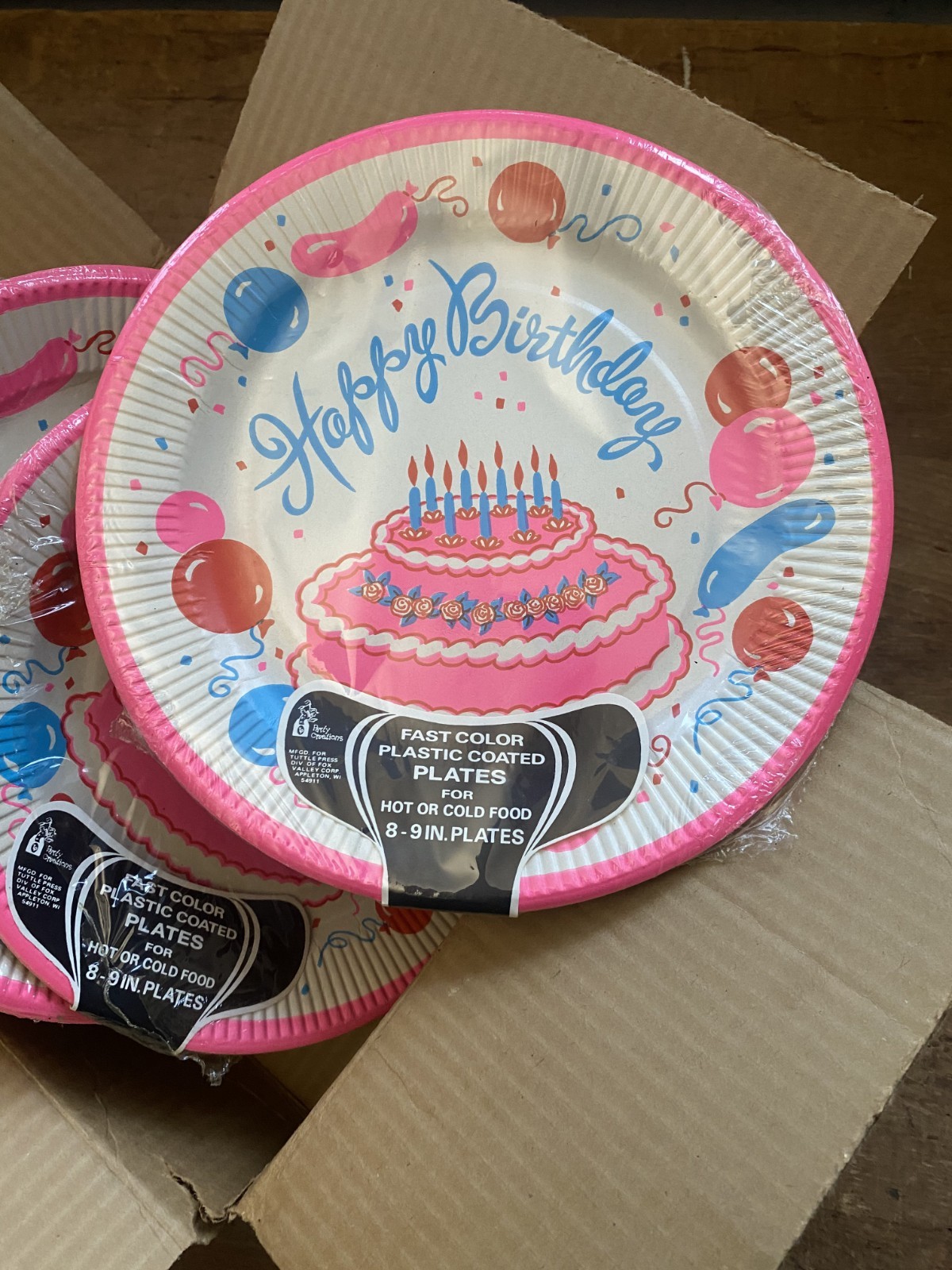 VTG 80’s NOS Case of 12 Packs of Birthday Party Cake 9″ Paper Plates (96 Total)
