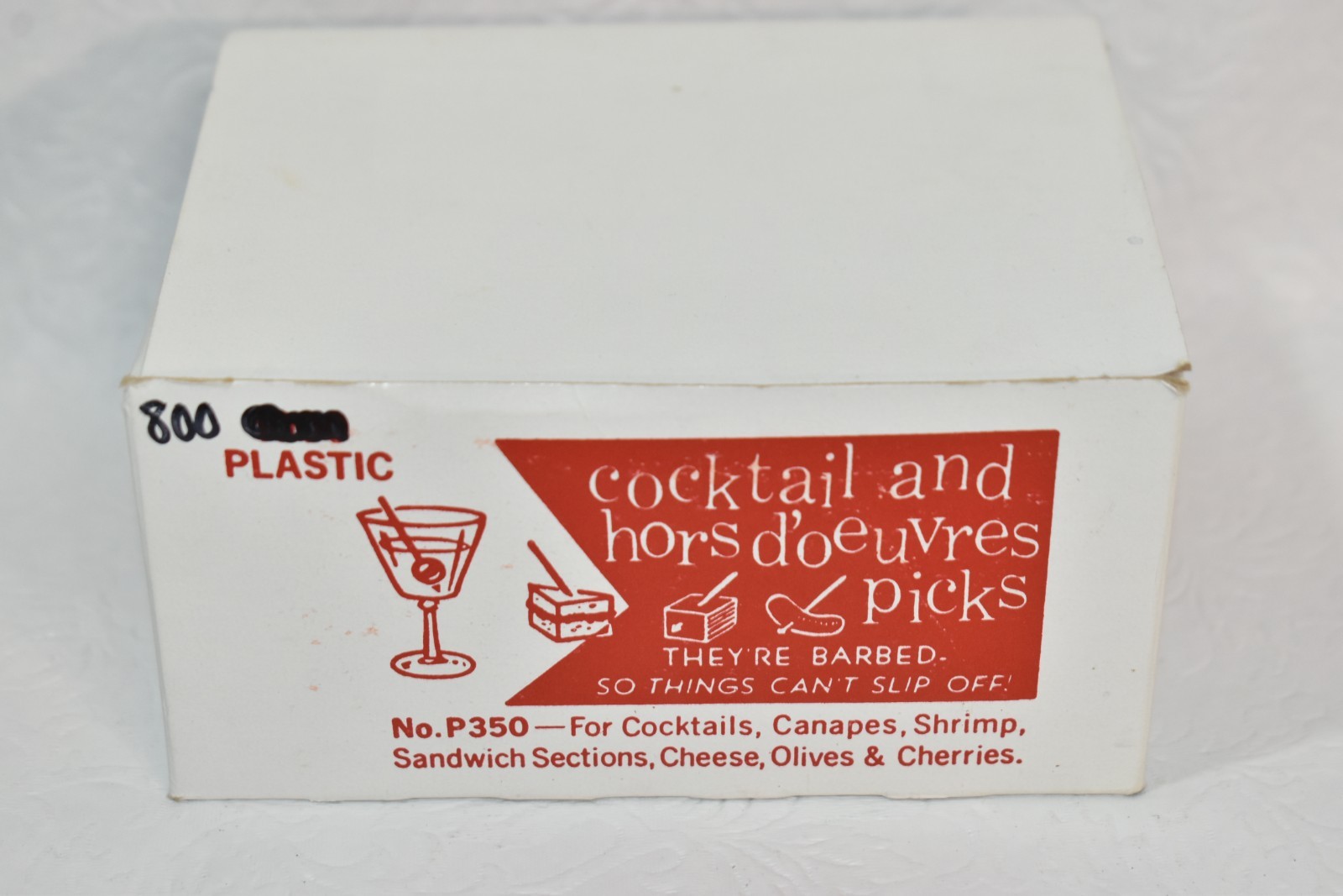 Vintage Red Plastic Cocktail & Hors d’Oeuvres Picks – 800 Count – Retro Barware