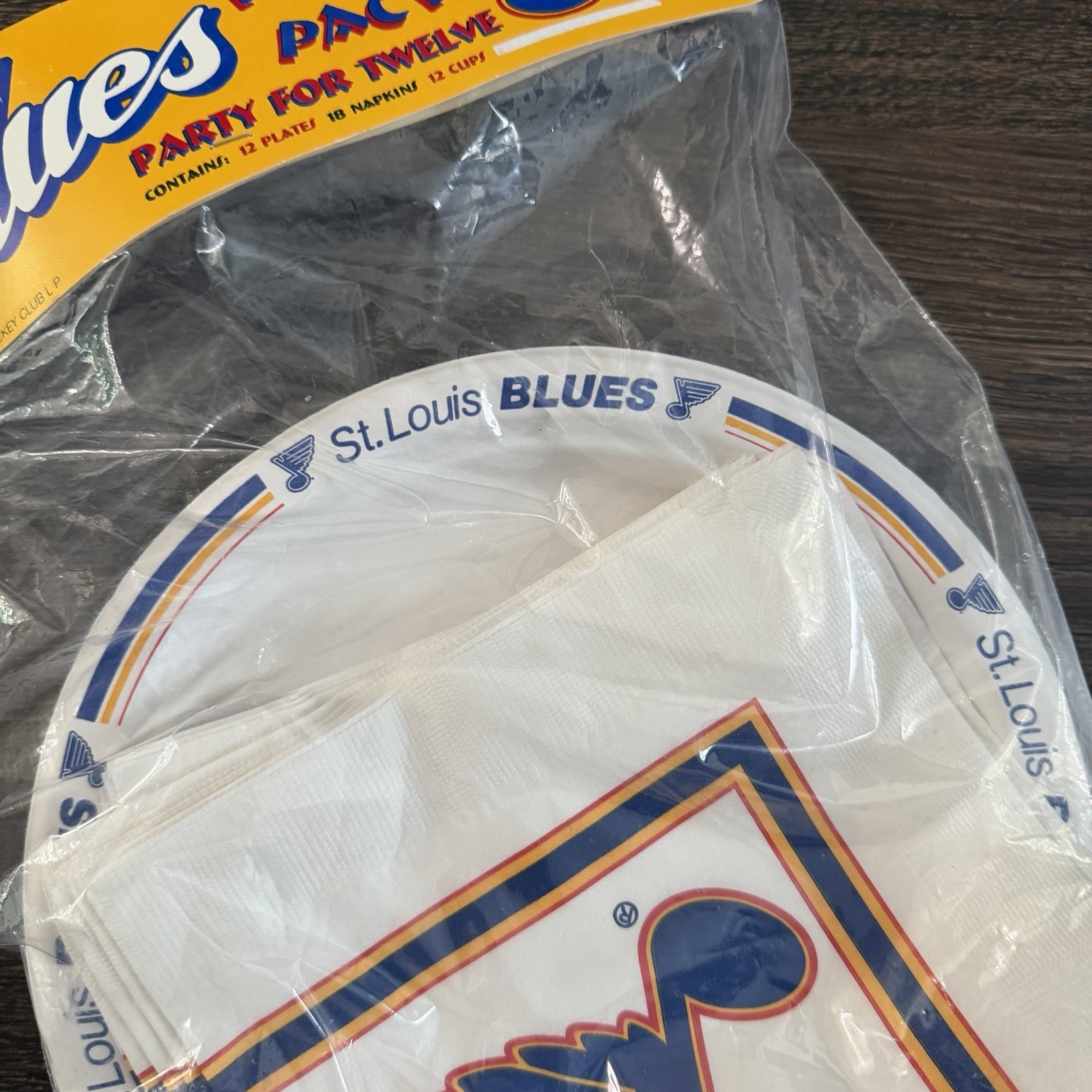 Vintage 1994 St Louis Blues NHL Party Pack Sealed Plates Cups Napkins Retro 90s