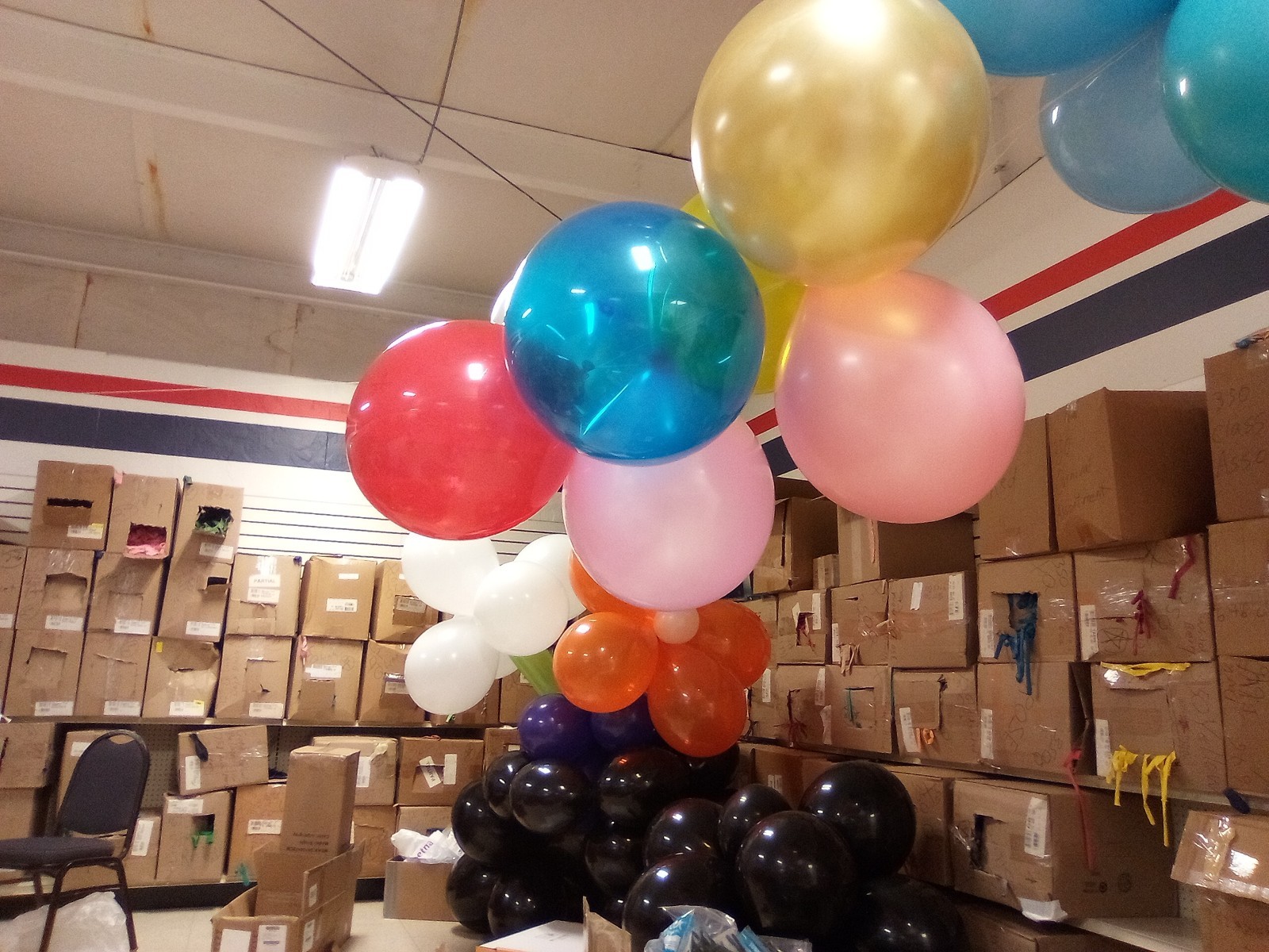 Bulk SALE🎉 1000-Qualatex + 100 17″ BSA & Pioneer U-Pic Colors