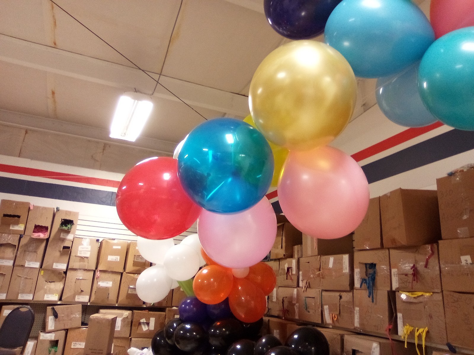 Bulk SALE🎉 1000-Qualatex + 100 17″ BSA & Pioneer U-Pic Colors