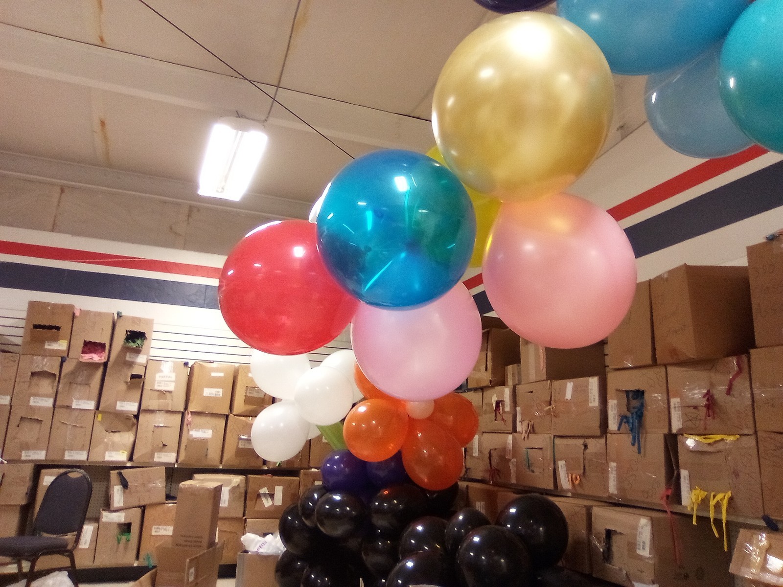 Bulk SALE🎉 1000-Qualatex + 100 17″ BSA & Pioneer U-Pic Colors