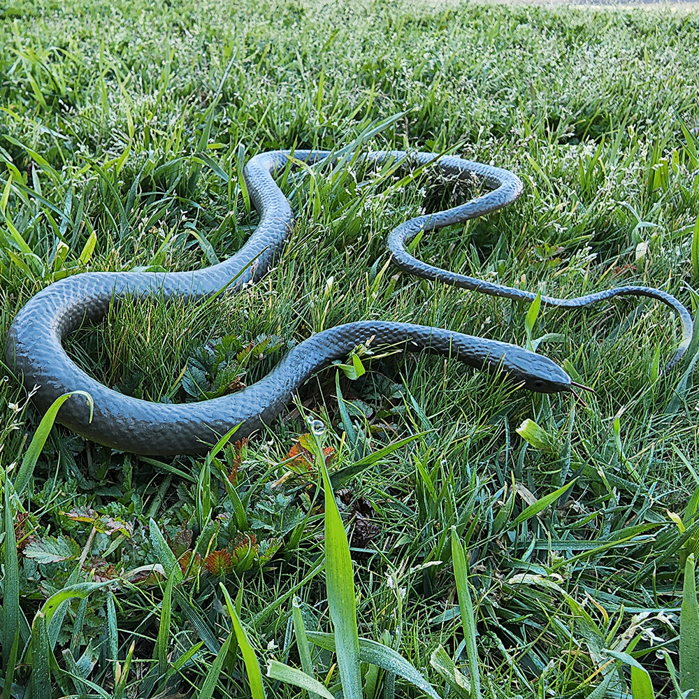 47″ Realistic Fake Rubber Snake Halloween Prank Party Props Haunted Houses Decor