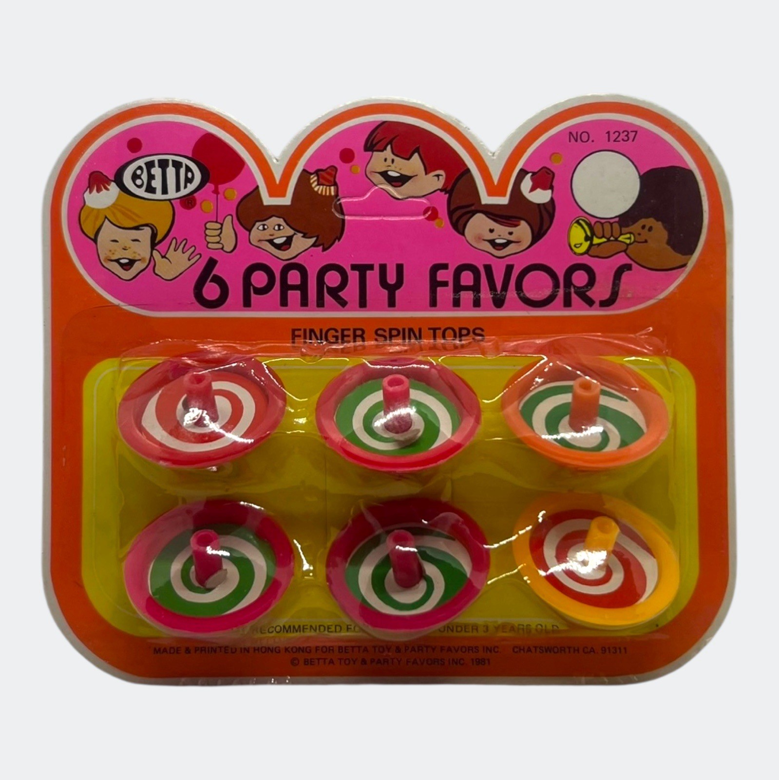 Vintage 1981 Betta 6x Plastic Finger Spin Tops (Party Favors) – New on Card – HK