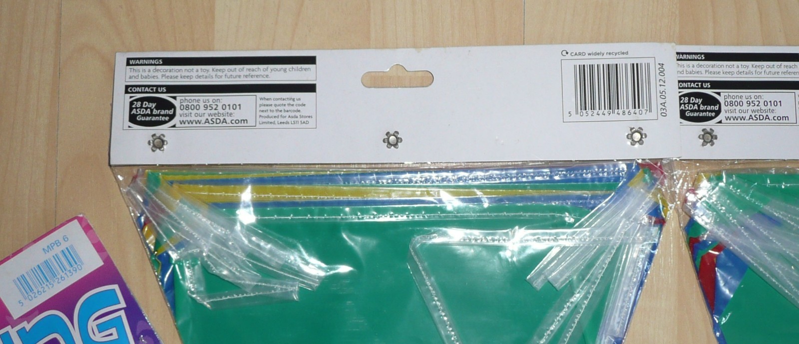 5 x packets of 12 and 1 of 20 Multicoloured Triangle Flag BUNTING – Brand New