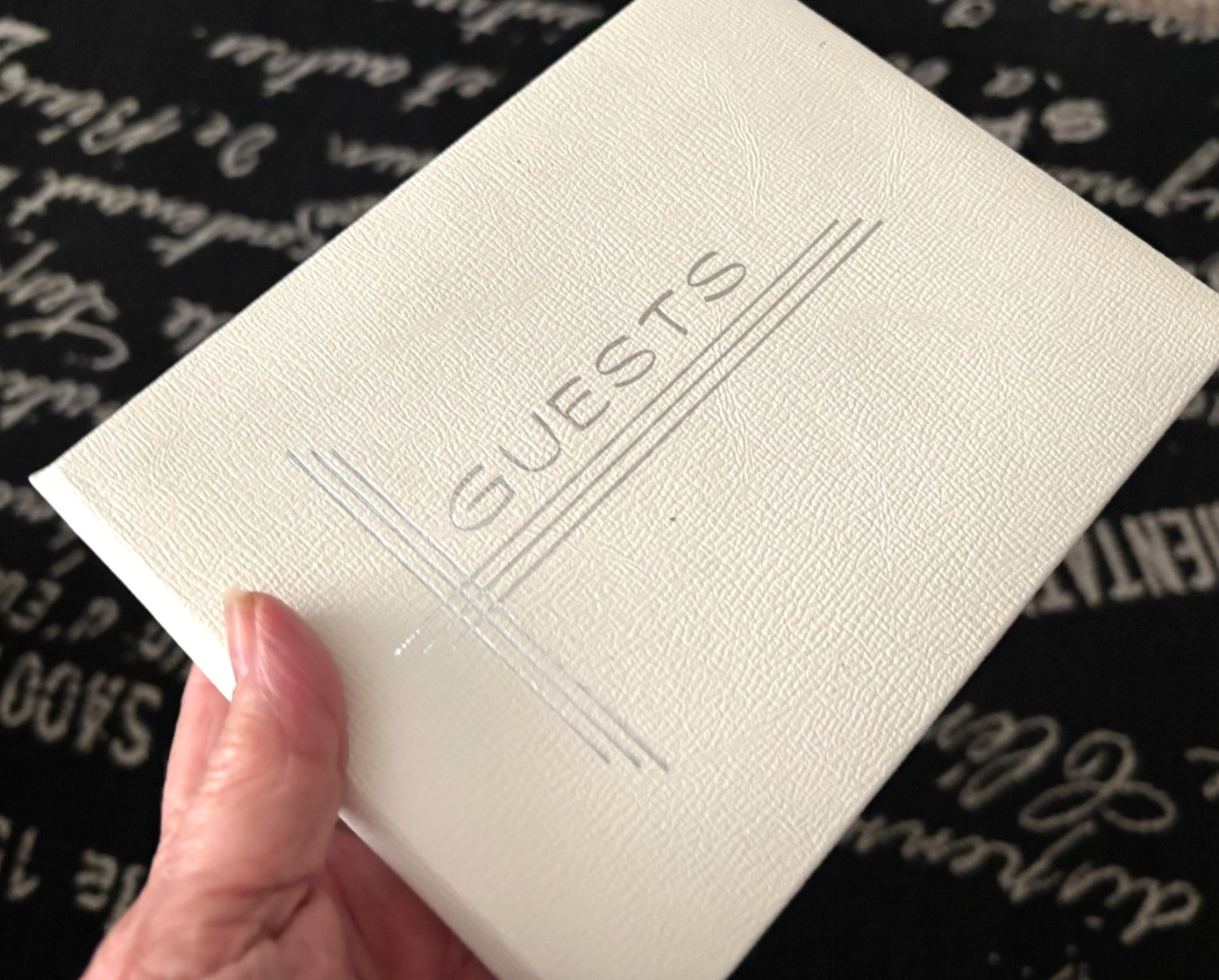 Vtg 6X7″ Unused CR GIBSON White Leatherette Silver Lettering GUEST BOOK G7722-2