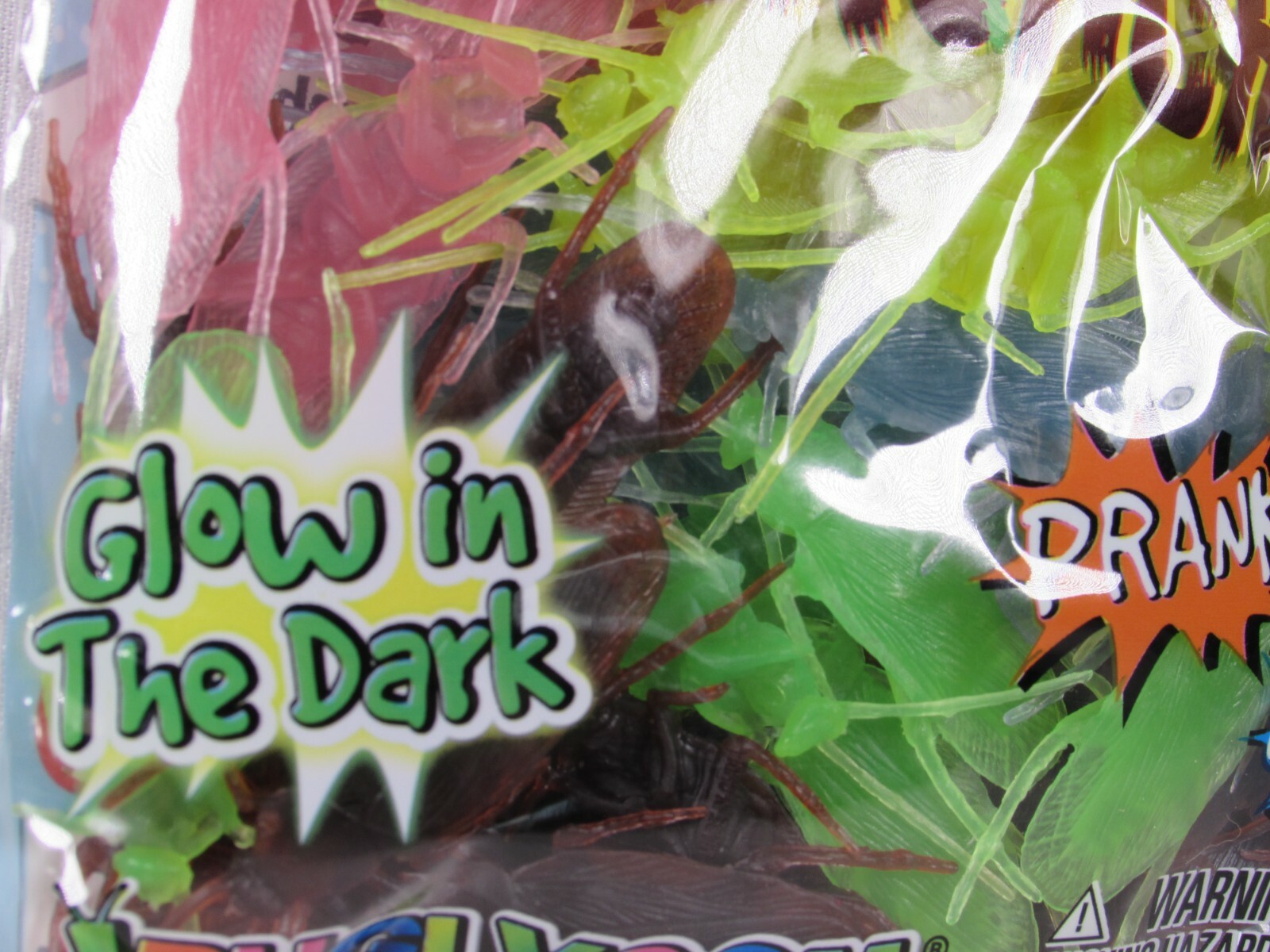 96 GLOW IN THE DARK Prank Cockroaches Realistic Plastic Fake Bugs Gag Toy Joke