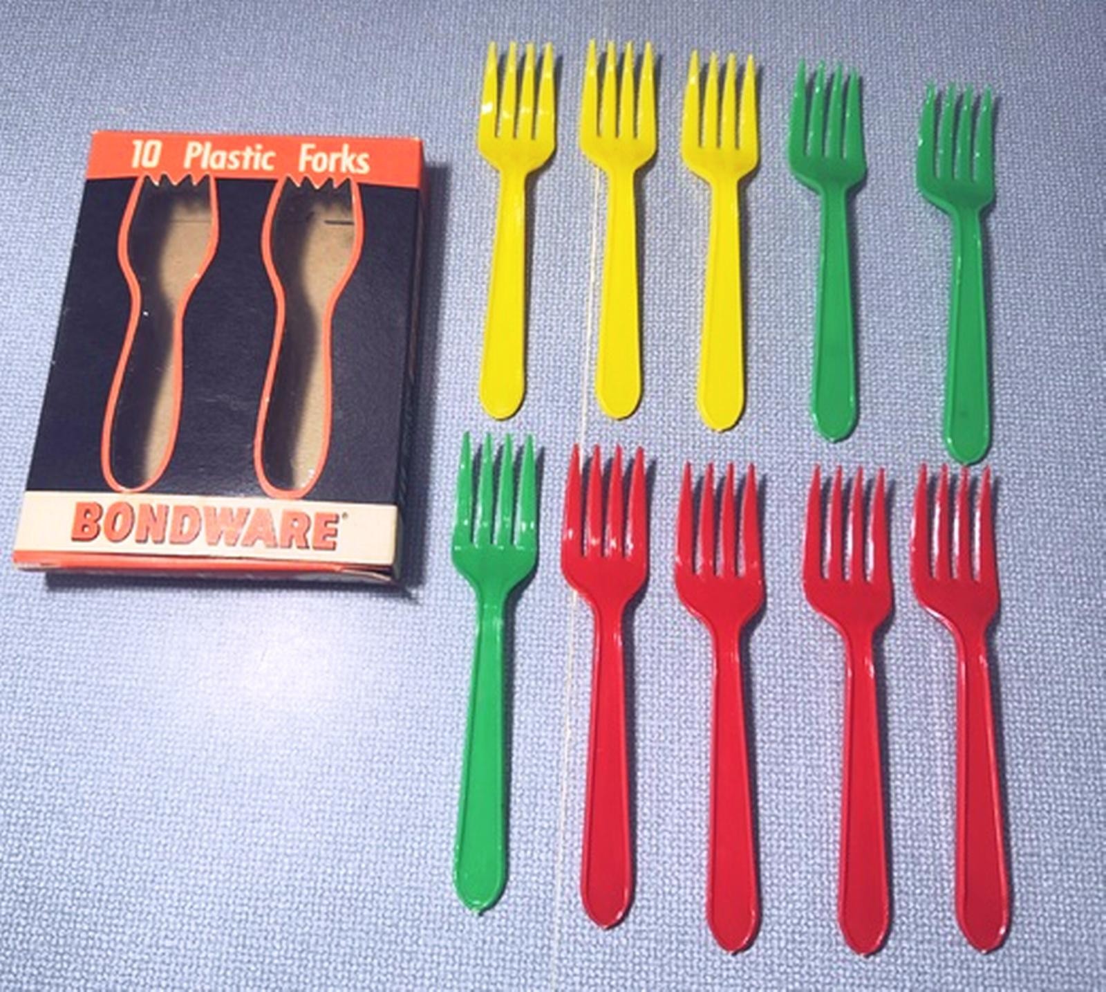 50’s Bondware 10 Plastic Picnic Forks w/ Box Look Unused! Yellow, Green, Red