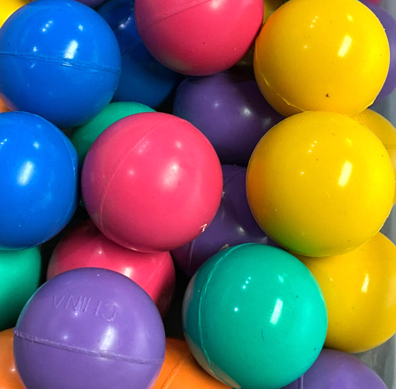24 Pastel Solid Color Mix Rubber Bouncy Balls Fun Gifts Party Favors 1″in 27mm