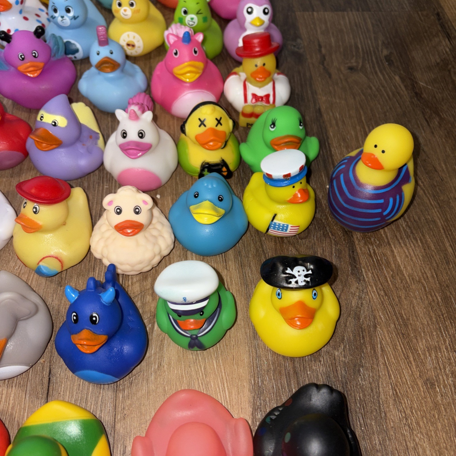Rubber Ducks Duckies Huge Lot Of 200 Jeep Play Ducked Party Favors