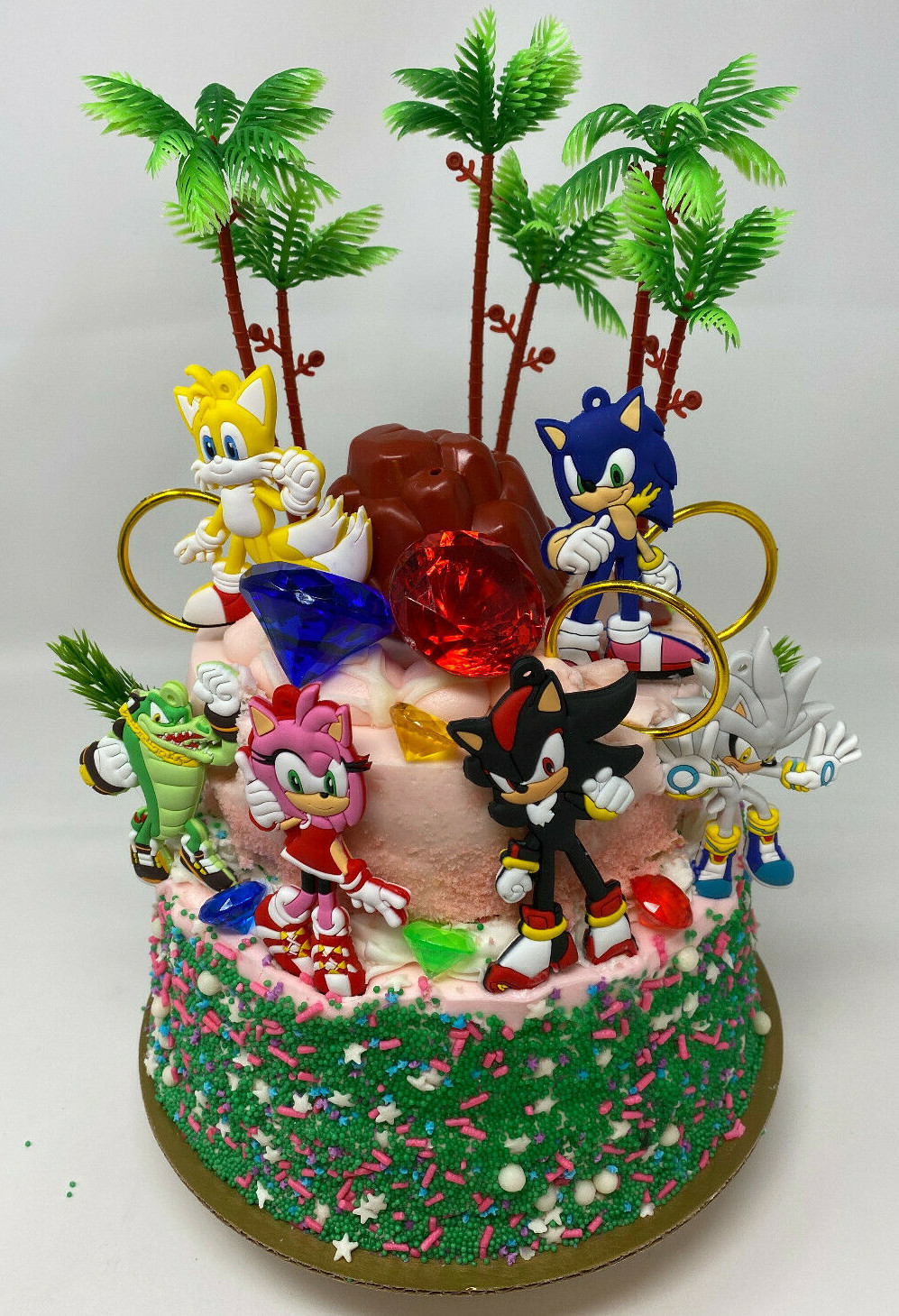 Sonic The Hedgehog 2 Deluxe Birthday Cake Topper Set Featuring Sonic BRAND NEW