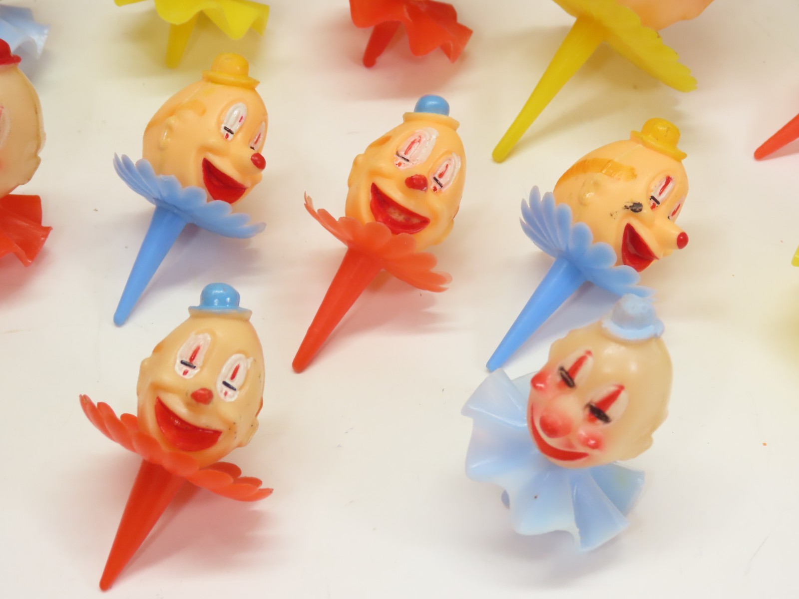 Wilton 1977 Clown Cupcake Cake Toppers Picks Hong Kong Vintage D2755