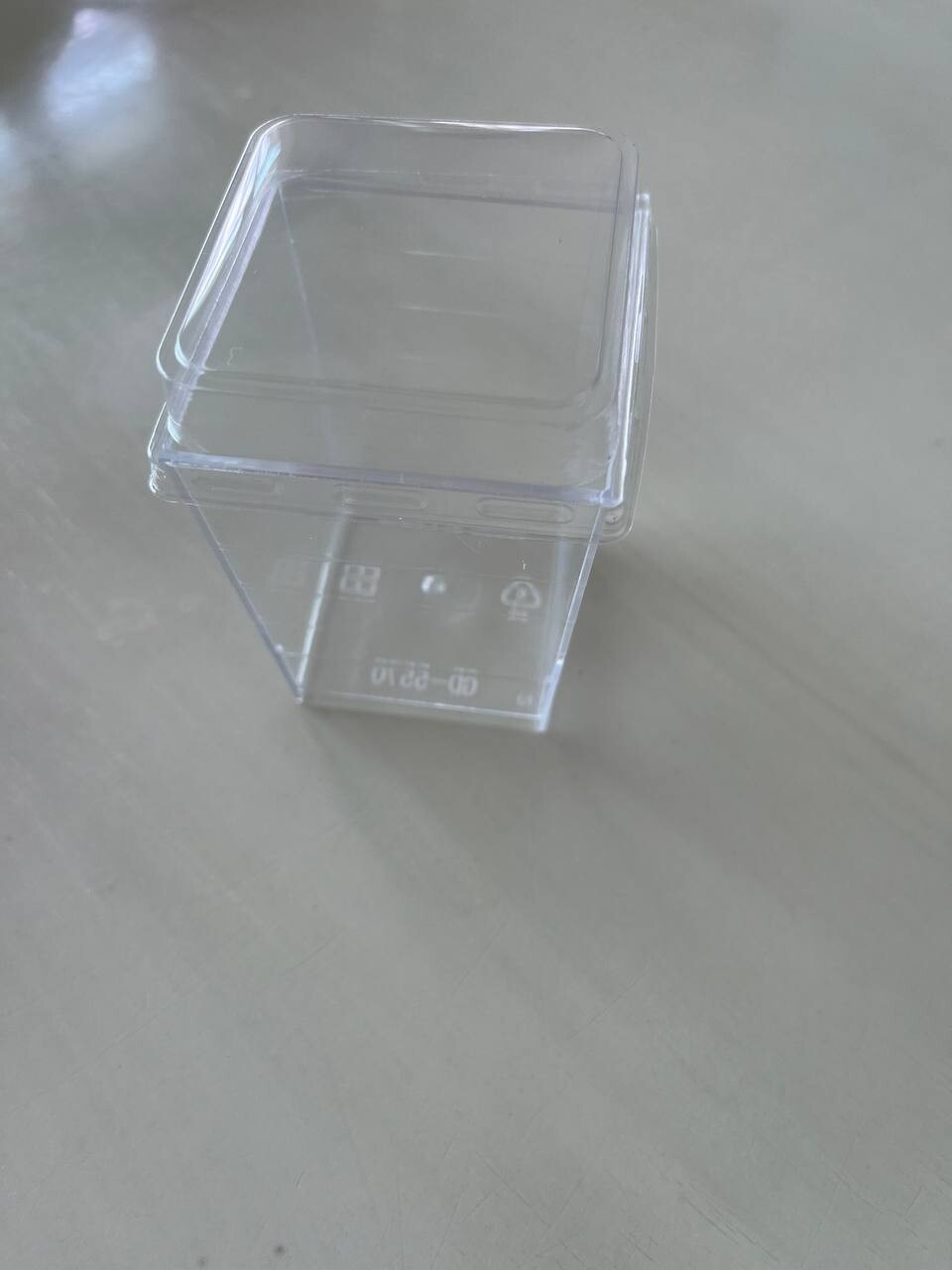Mini Dessert Cups, 5.4oz Disposable Square Cups Clear Plastic with Lids