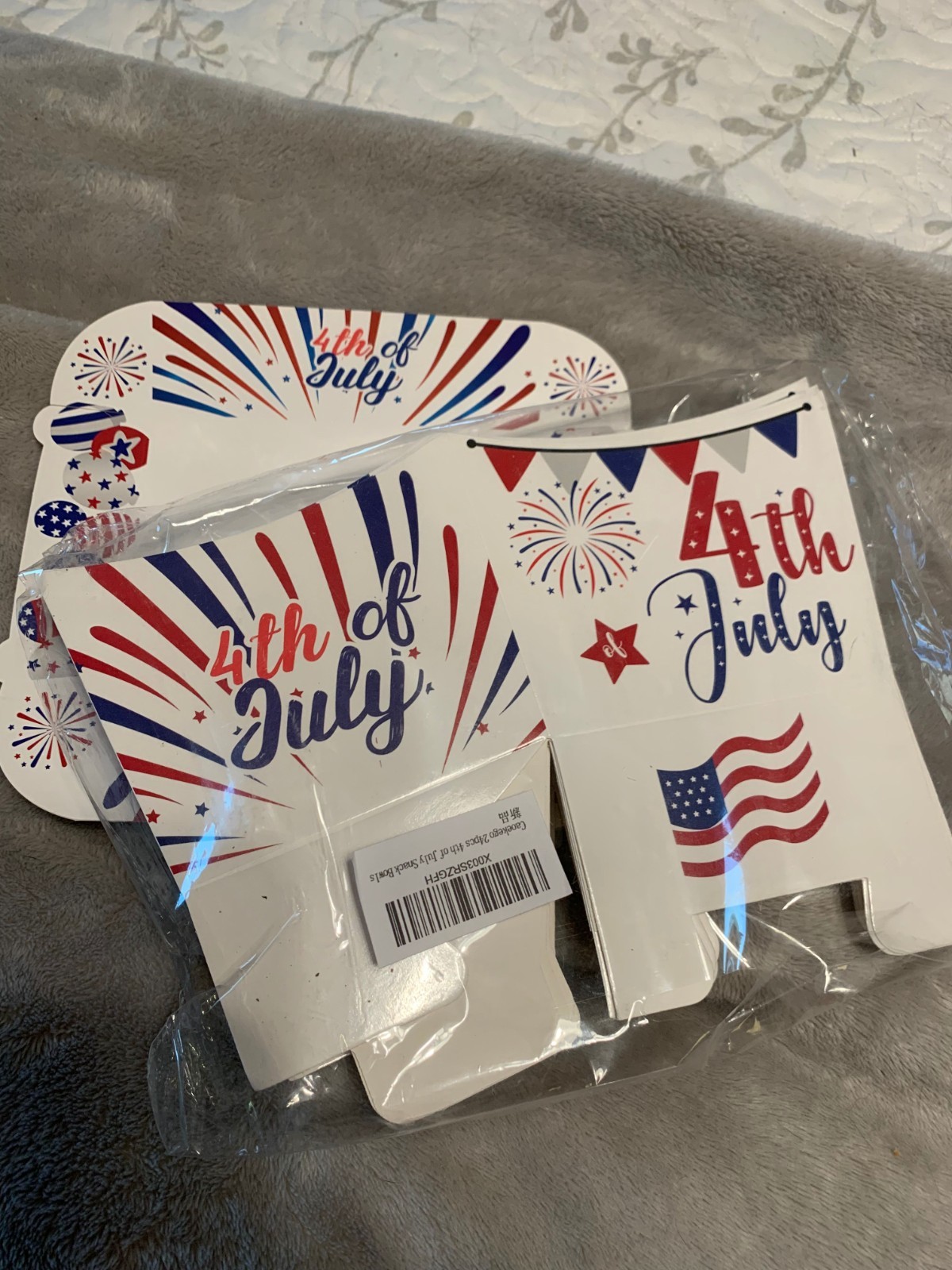47 Pcs 4th of July Disposable Food Trays, Red White Blue Star