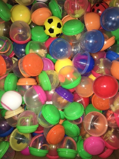 500 2″ Mystery Mix Toy Chest in 2 Inch Capsules for Vending Machines Party Bag