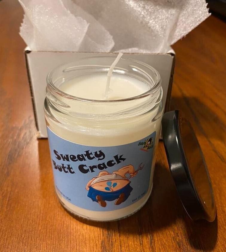 SWEATY BUTT CRACK Scented Candle – Swamp Ass Gag Prank Joke Fart Poop Funny Gift