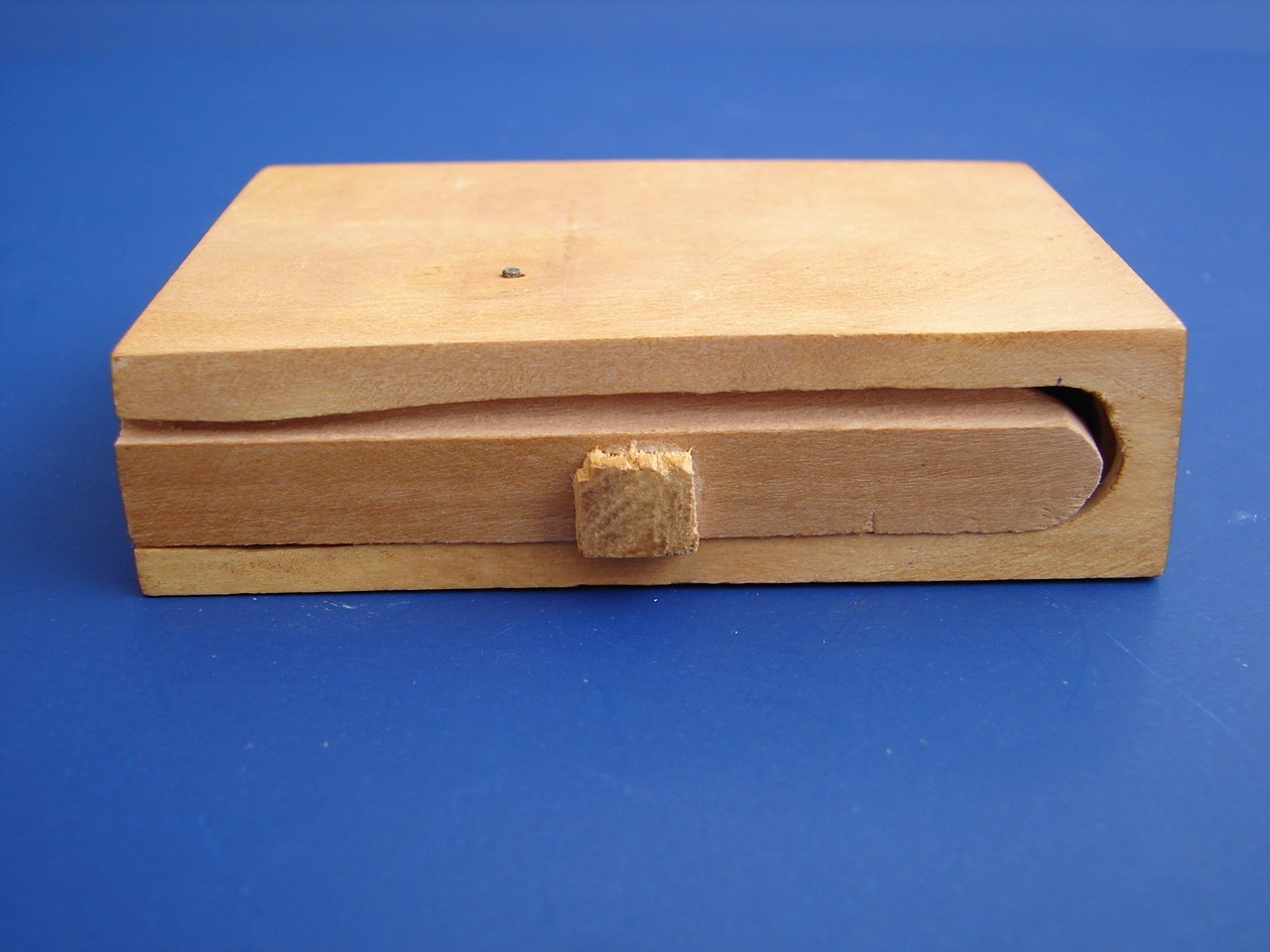 Snake Bite Gag in Wooden Box Gag Gift Surprise Practical Joke Prank Toy Scare