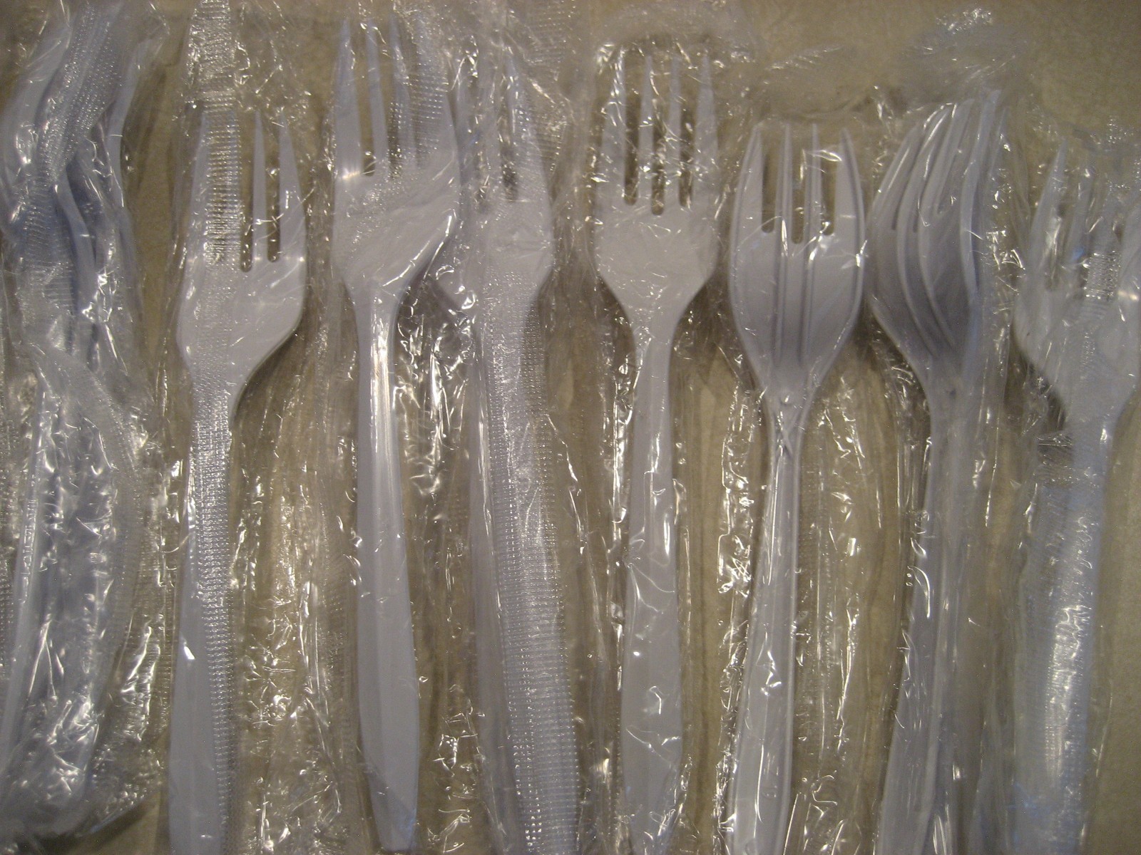 White Plastic Forks Individually wrapped 170 Count – LOW PRICE! Fast Ship!