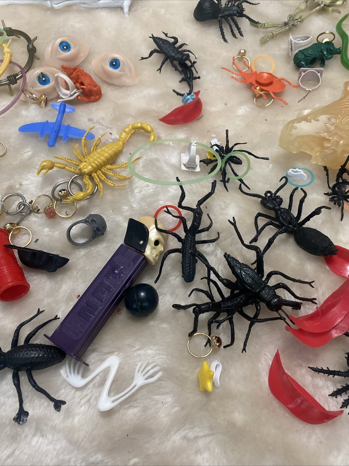 Halloween Toy Trinket Lot Skeletons Bats Spiders Pez Skull