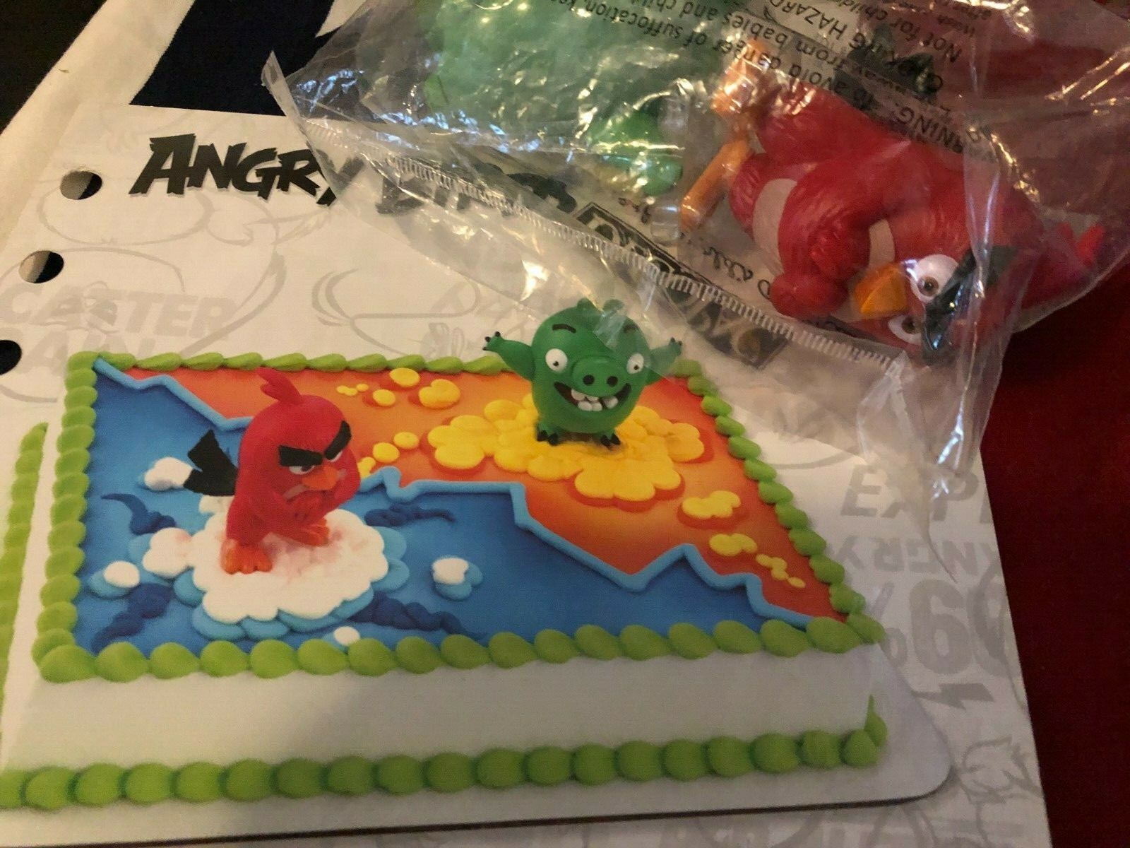 DecoPac ANGRY BIRDS CAKE TOPPER DECORATING KIT RED BIRD BAD PIGGY NEW