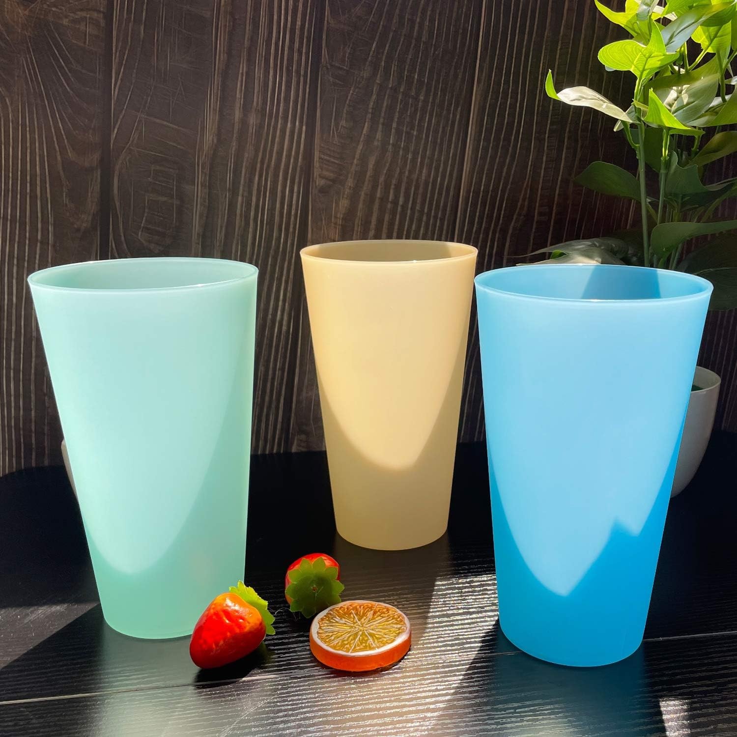 32 oz Large Plastic Cups, Unbreakable 12 Count (Pack of 1), Assorted Color