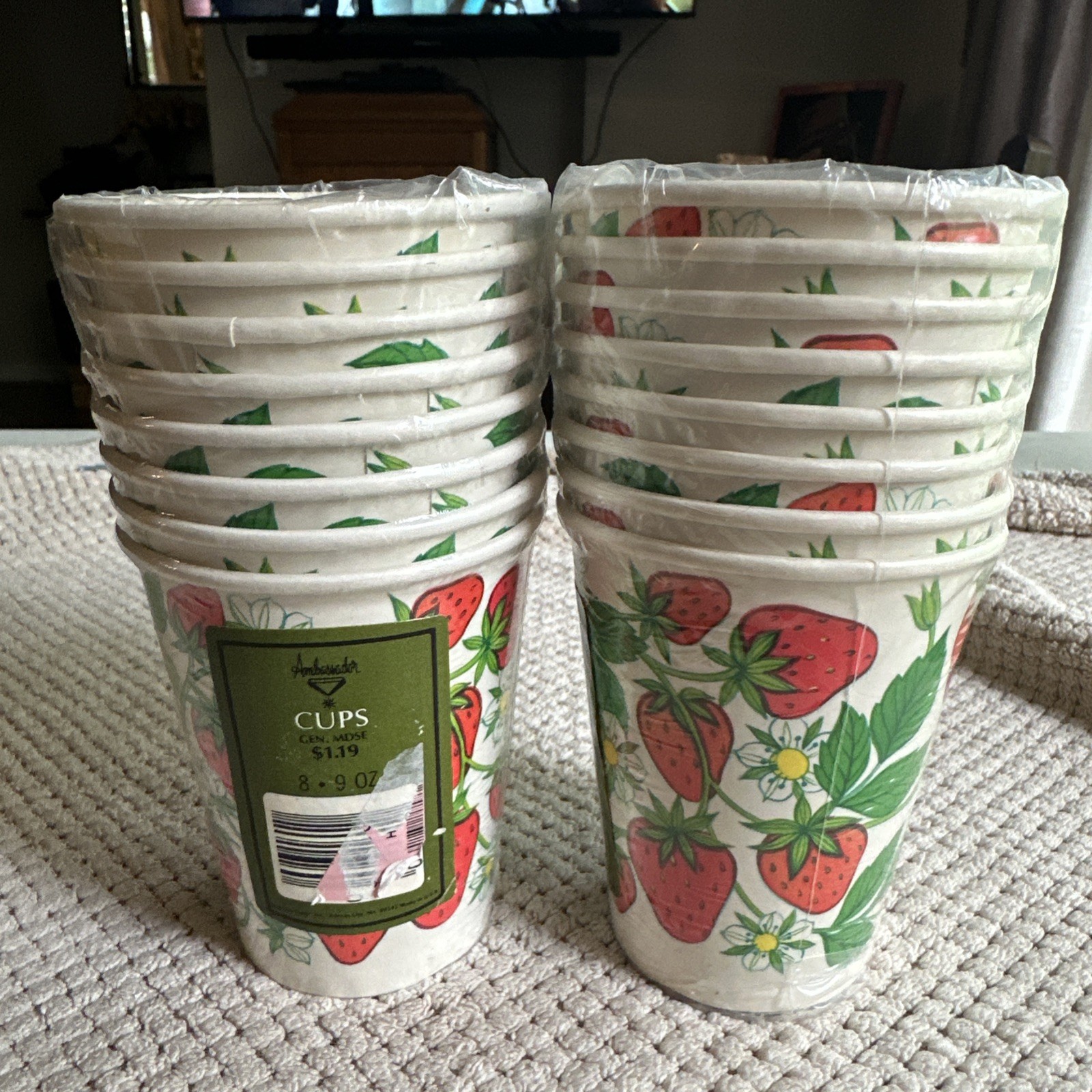 Ambassador Vintage Strawberry Paper Cups 2 8pks 9 Ounce NOS