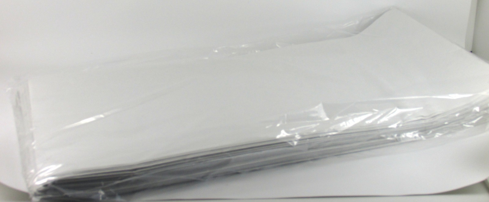 White Paper Table Covers x 50 Disposable Table Cloths 90cm Party Catering