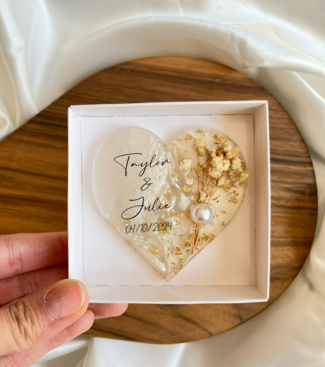 Personalized Wedding Favor Magnet, Elegant Wedding Magnets for Guests
