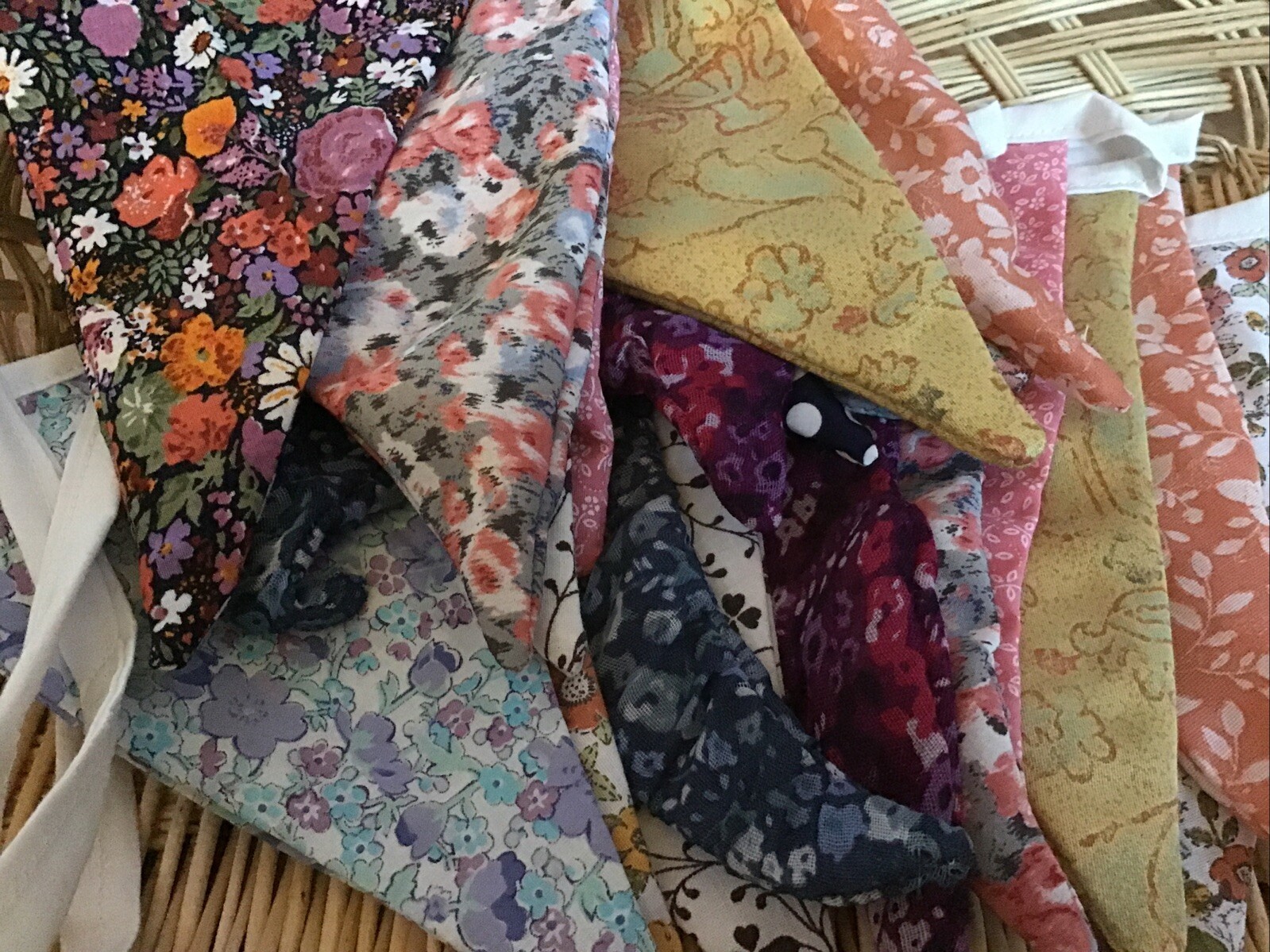 Handmade Double Sided Bunting 12 Flags Approx 3m – Multi Coloured Ditsy Floral
