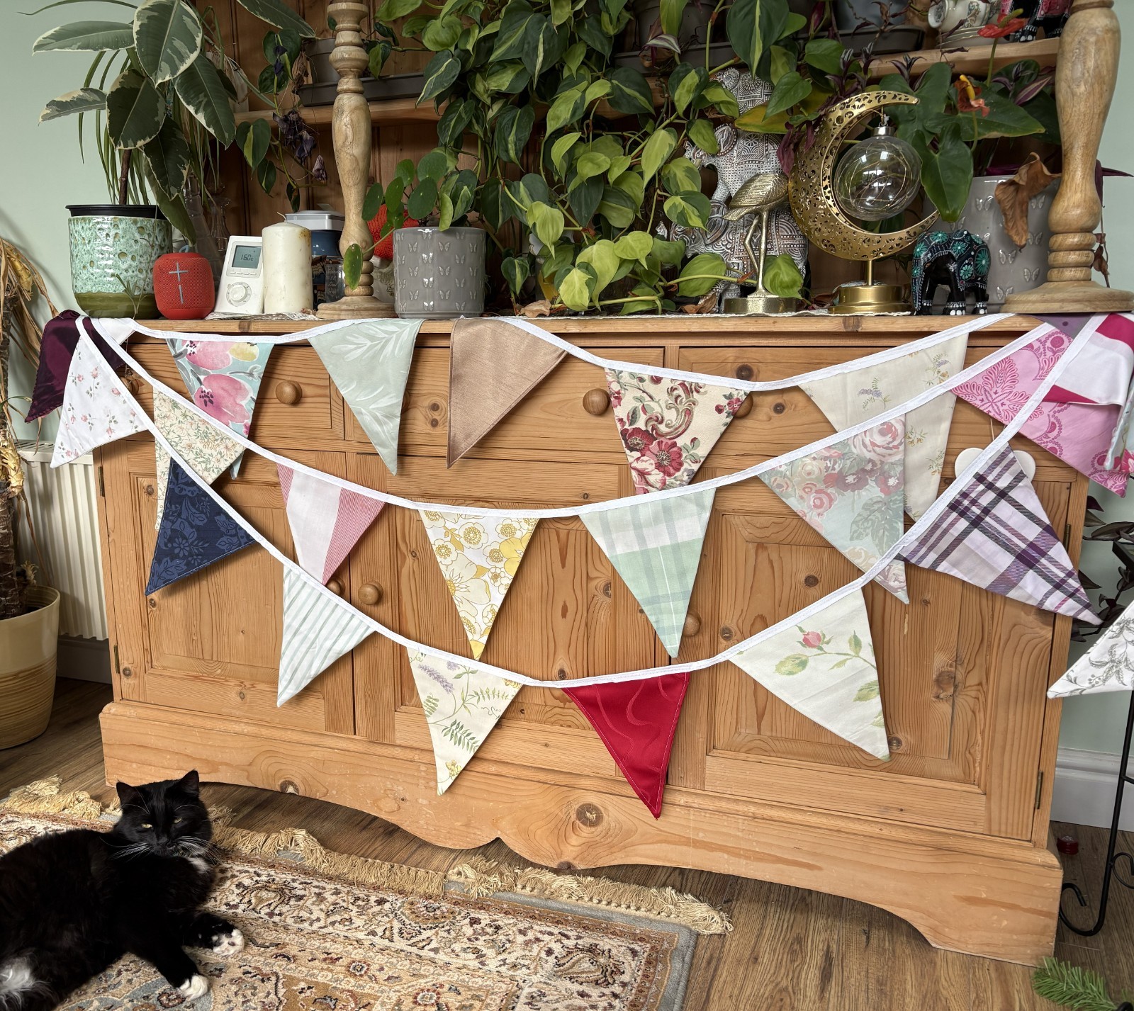 10m of Bargain Bunting £1 per meter! multicoloured patterned and plain fabrics