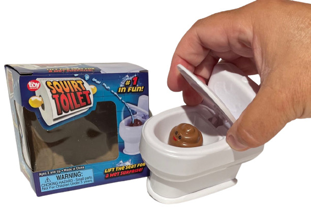 Funny SQUIRT TOILET Lift Seat Squirting Shoots Water Joke Prank Gag Gift Poop