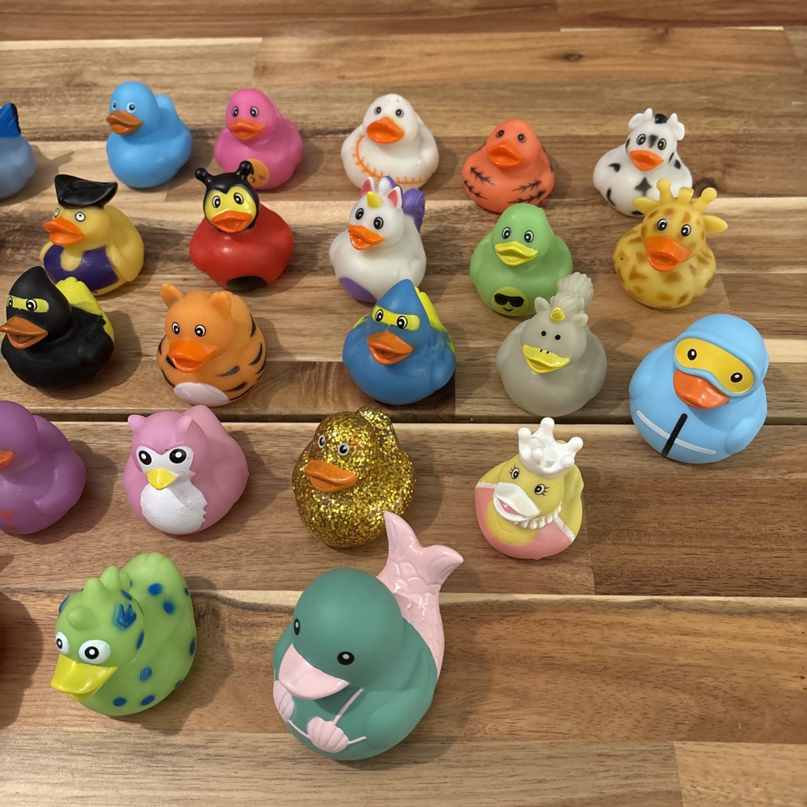 Rubber Ducks Duckies Lot Of 31 Jeep Play Ducked Party Favors Tub Toys