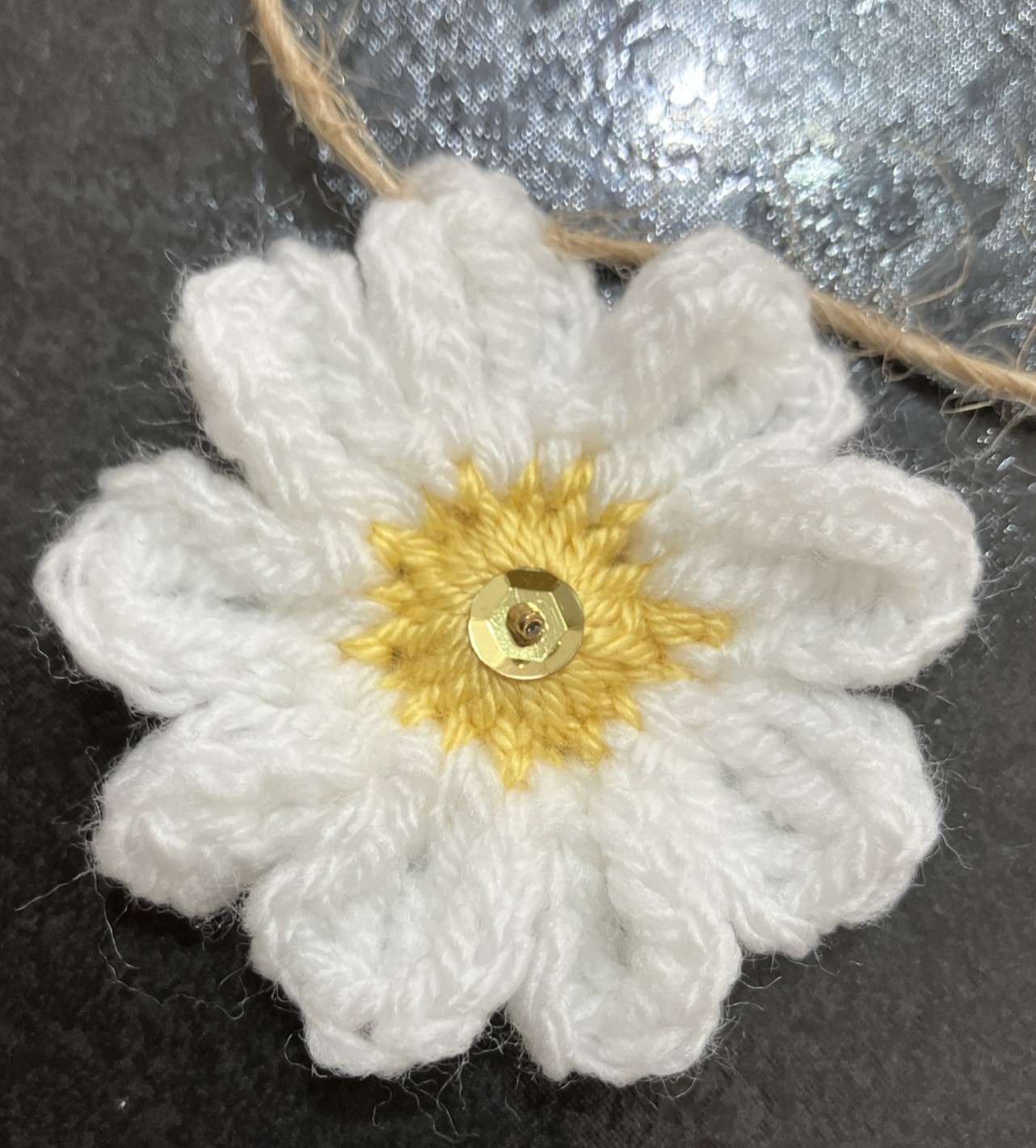 🌼 NEW Hand Crochet daisy Jute Rustic Bunting sequin camper Gift