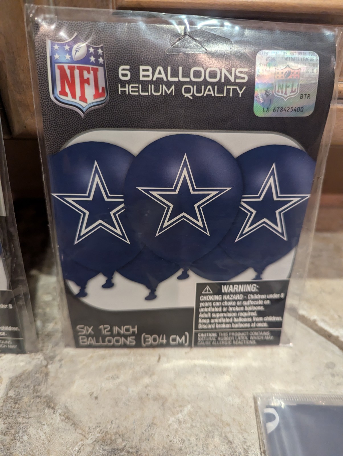 Dallas Cowboys NFL Football Party Decoration Plastic Tablecover Pennant Balloon