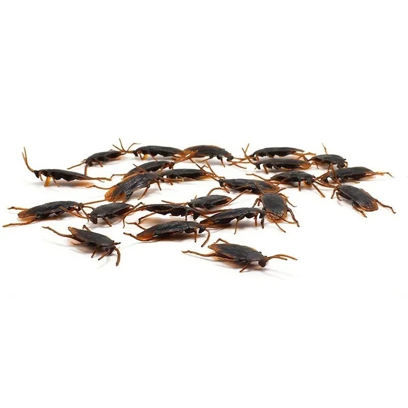 10pcs Fake Cockroach Prank Toys Realistic Rubber Bugs Halloween Joke Props