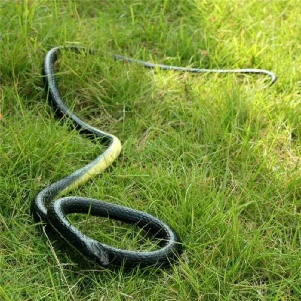Fake Realistic Snake Lifelike Real Scary Rubber Toy Prank Party Joke For Garden