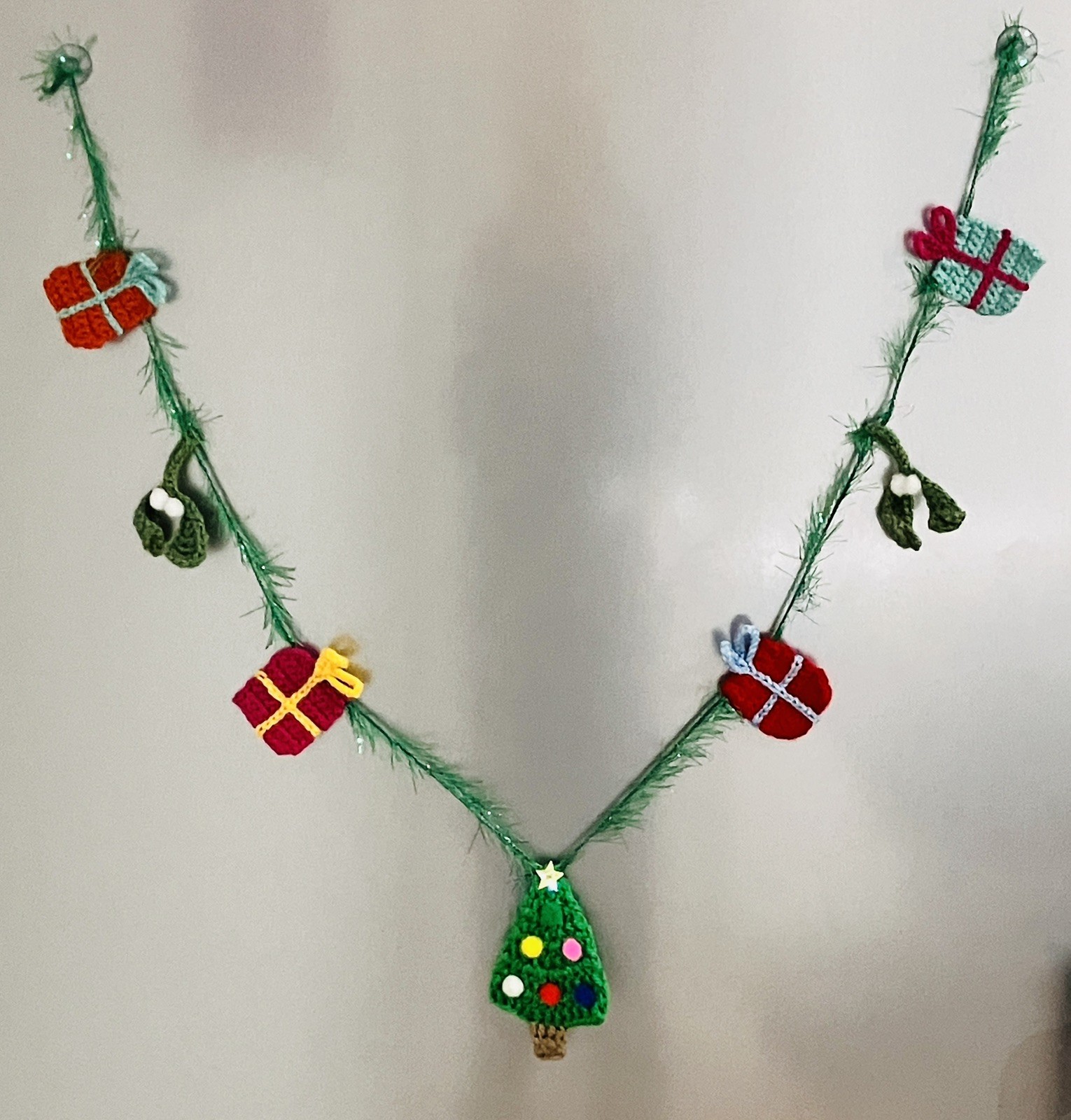 🌲🎁Hand Crochet Christmas Tree Presents Mistletoe Bunting Window camper Gift