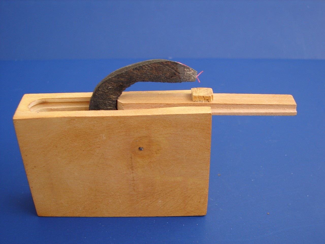 Snake Bite Gag in Wooden Box Gag Gift Surprise Practical Joke Prank Toy Scare