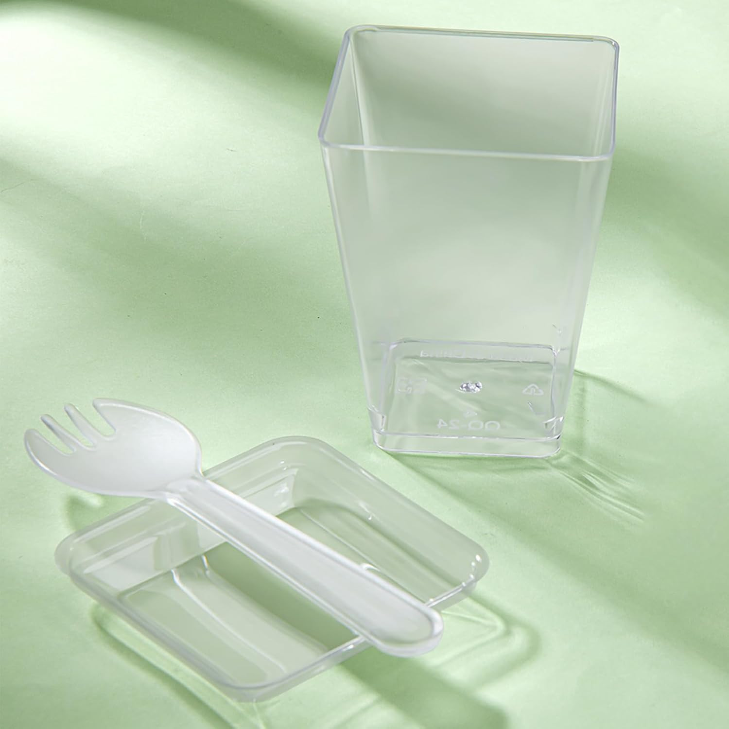 100Pcs Clear Dessert Cups with Lids and Spoons, 5.4Oz Mini Dessert Cups Reusable