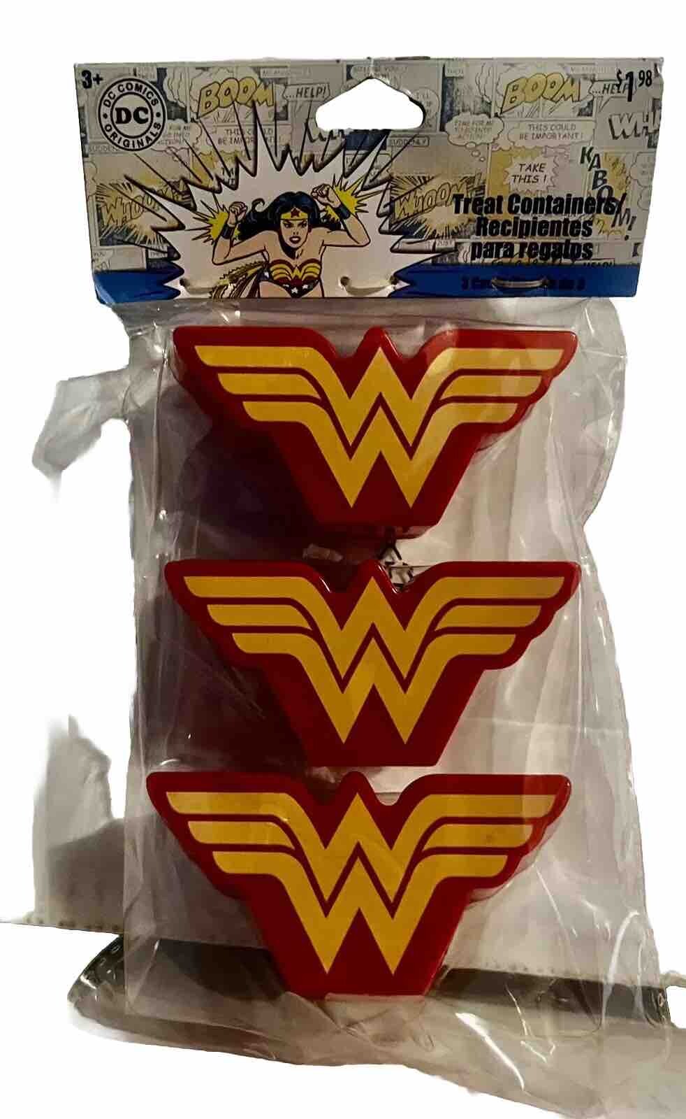 DC Comics Wonder Woman Party Treat Containers Package of 3
