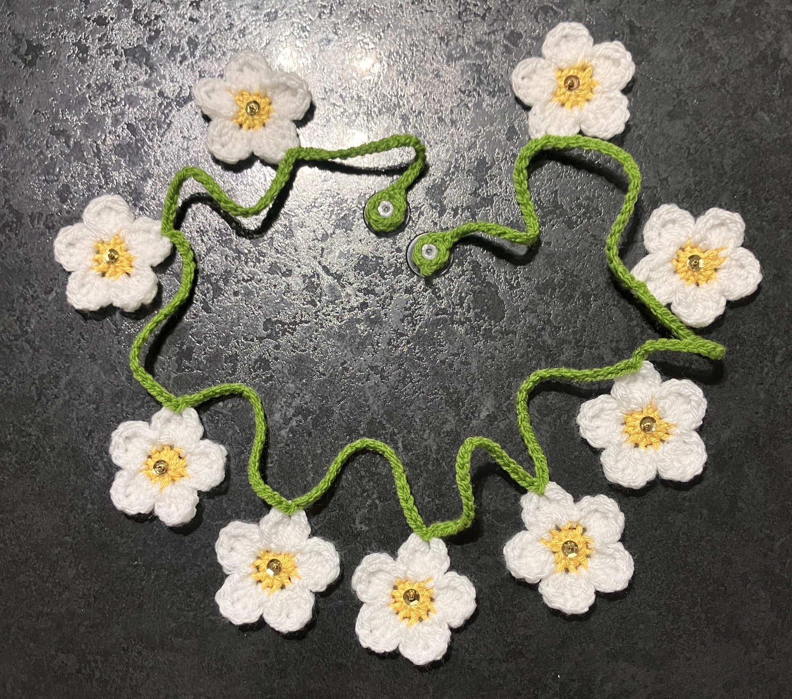 🌼NEW CUTE Hand Crochet daisy Flowers Bunting Sequins WINDOW SUMMER Camper Gift