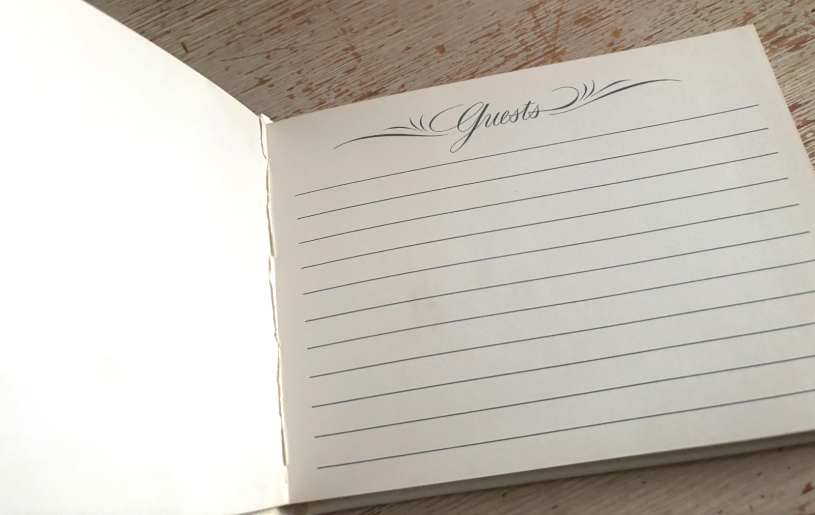 Vtg 6X7″ Unused CR GIBSON White Leatherette Silver Lettering GUEST BOOK G7722-2