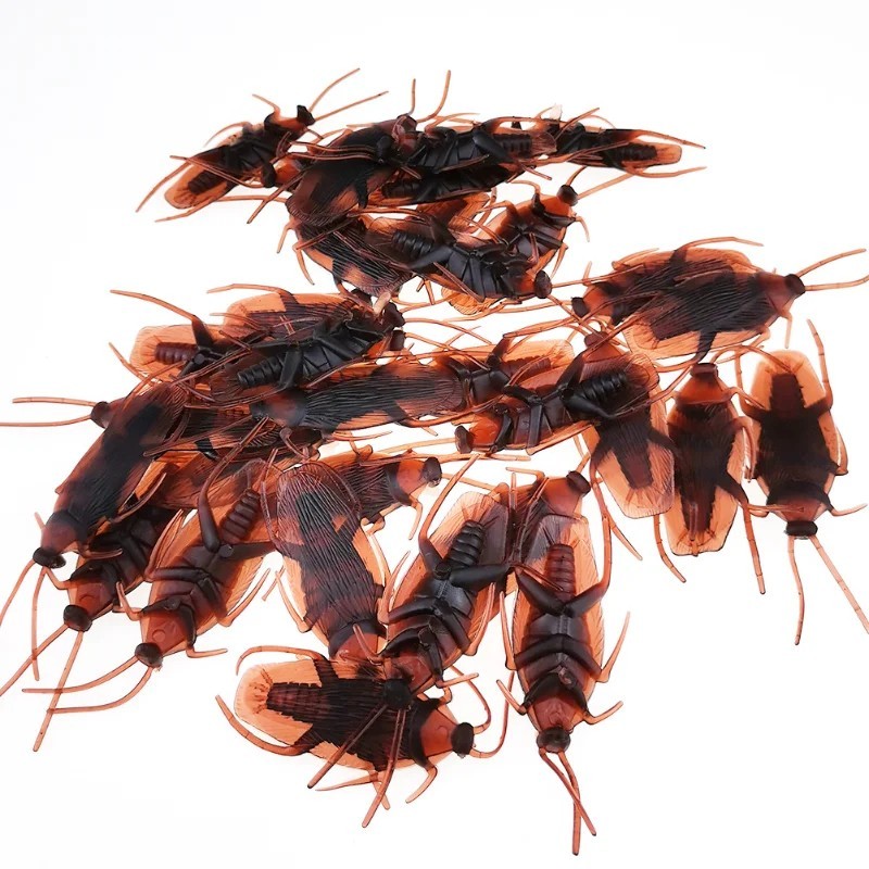 Prank Cockroaches Realistic Cock Roach Rubber Fake Creepy Bugs Gag Toy Joke